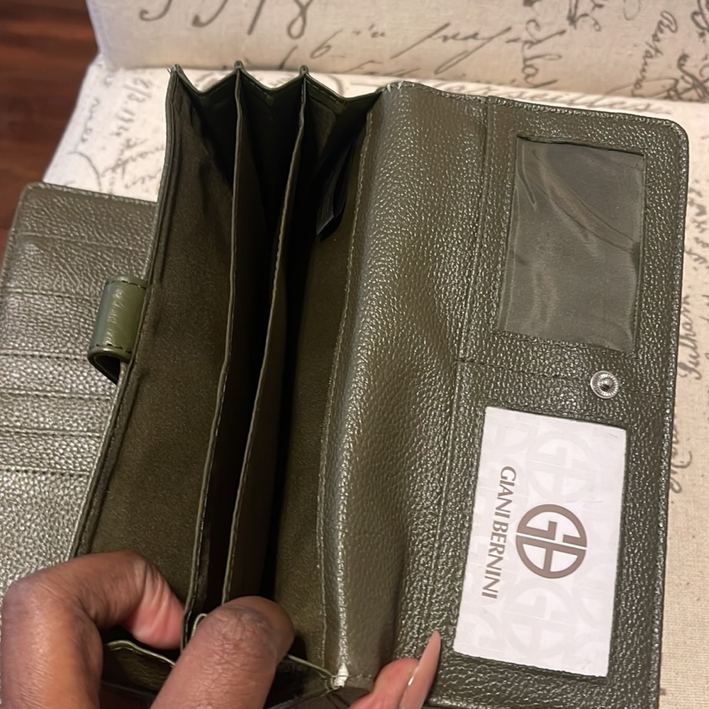 Giani Bernini | Soft Leather Wallet - Picture 4 of 7
